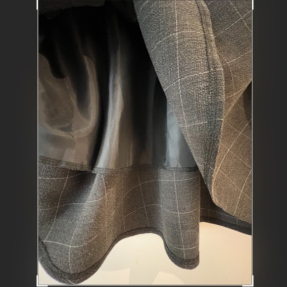 Gray plaid flared skirt - Picture 3 of 4